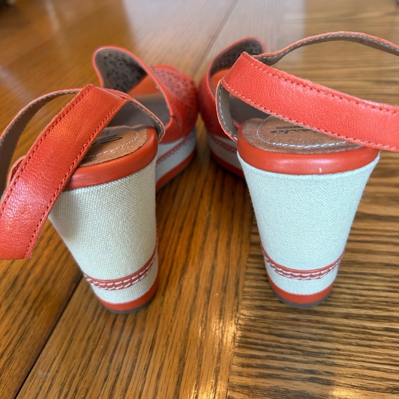 Clarks Zia Graze Platform Women's Orange Leather Cut-Out Sandals Size 11 - Picture 5 of 15